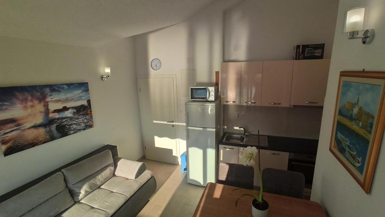 Jakopovic Apartments Rogoznica  Esterno foto